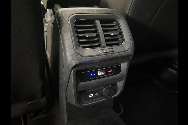 Volkswagen Tiguan 1.4 TSI eHybrid R-Line Business+Black style Panoramadak / /Carplay/ Leer/ Headup