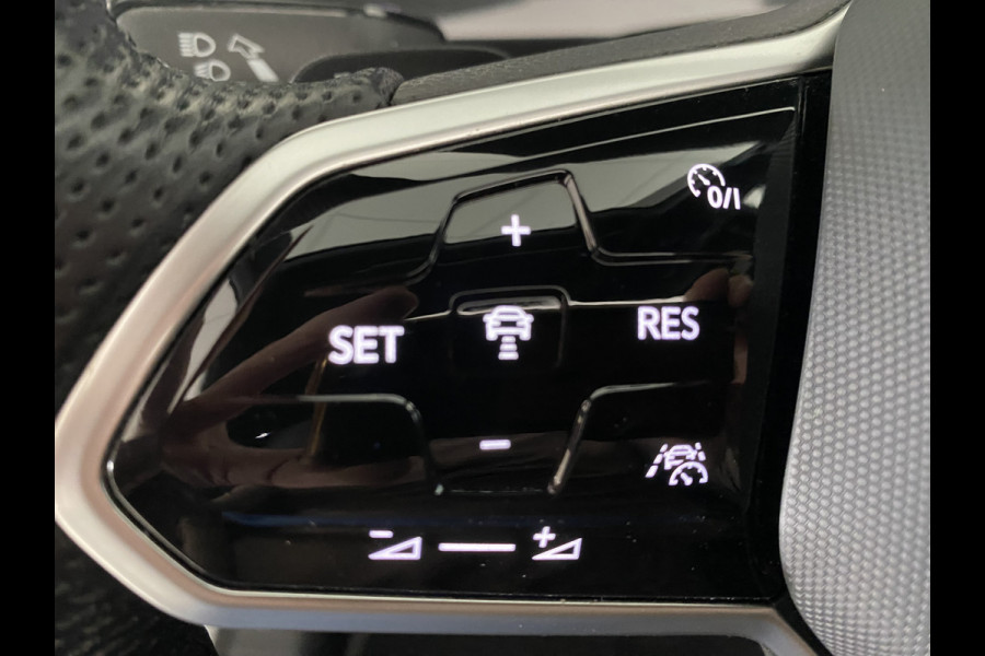 Volkswagen Tiguan 1.4 TSI eHybrid R-Line Business+Black style Panoramadak / /Carplay/ Leer/ Headup