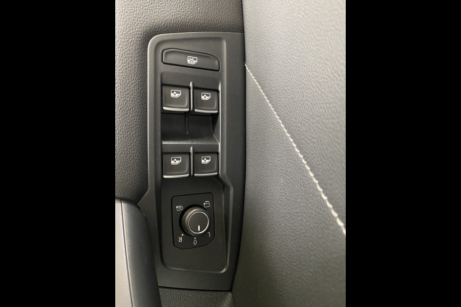 Volkswagen Tiguan 1.4 TSI eHybrid R-Line Business+Black style Panoramadak / /Carplay/ Leer/ Headup
