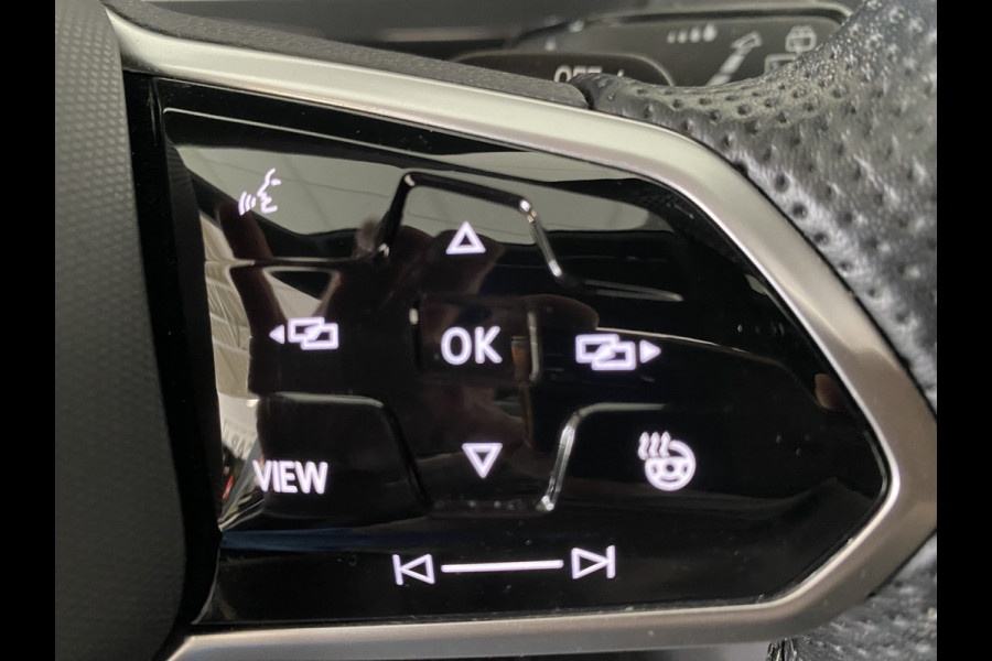 Volkswagen Tiguan 1.4 TSI eHybrid R-Line Business+Black style Panoramadak / /Carplay/ Leer/ Headup