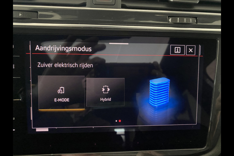 Volkswagen Tiguan 1.4 TSI eHybrid R-Line Business+Black style Panoramadak / /Carplay/ Leer/ Headup