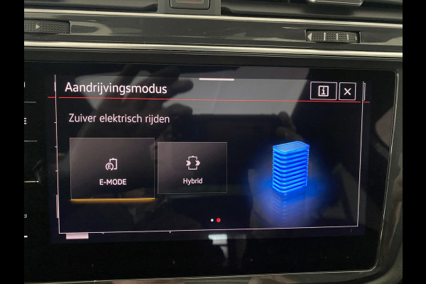 Volkswagen Tiguan 1.4 TSI eHybrid R-Line Business+Black style Panoramadak / /Carplay/ Leer/ Headup