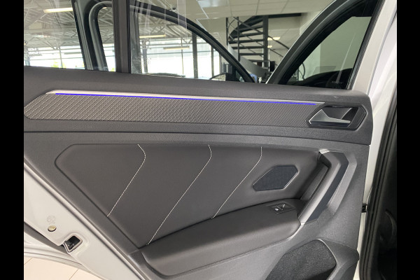 Volkswagen Tiguan 1.4 TSI eHybrid R-Line Business+Black style Panoramadak / /Carplay/ Leer/ Headup