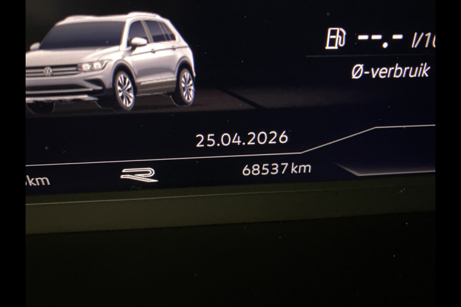 Volkswagen Tiguan 1.4 TSI eHybrid R-Line Business+Black style Panoramadak / /Carplay/ Leer/ Headup