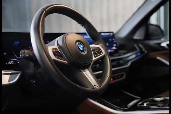BMW X5 XDrive50e / Head Up / Memory / Cognac Leder / HK / Open Pano / 360 Camera / Dode Hoek / Luchtvering / 22 Inch