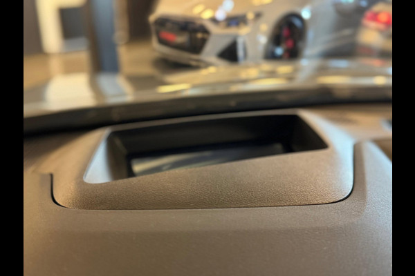 Nissan QASHQAI 1.3 MHEV Premiere Edition / NAP / 360 Camera / Pano/ HUD / Keyless / DAB