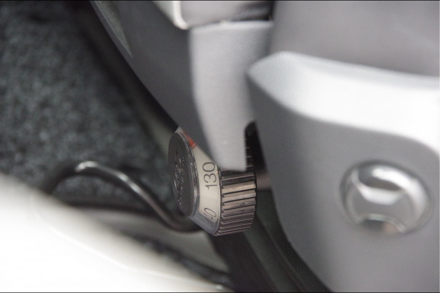 MAN TGE 3.180 35 2.0 L3H3(L2H2) 177PK AUT. 3-ZITS, LED, TREKHAAK, GEV. STOEL, CAMERA, CRUISE, AIRCO, PARKEERSENSOREN, CARPLAY