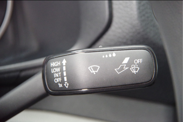 MAN TGE 3.180 35 2.0 L3H3(L2H2) 177PK AUT. 3-ZITS, LED, TREKHAAK, GEV. STOEL, CAMERA, CRUISE, AIRCO, PARKEERSENSOREN, CARPLAY