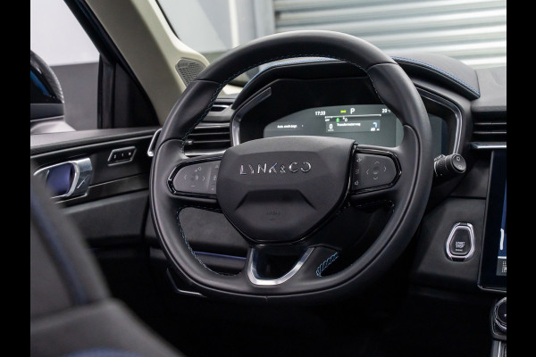 Lynk & Co 01 1.5 Autom, Panodak, Digidash, 360.camera, Carplay, Infinity sound