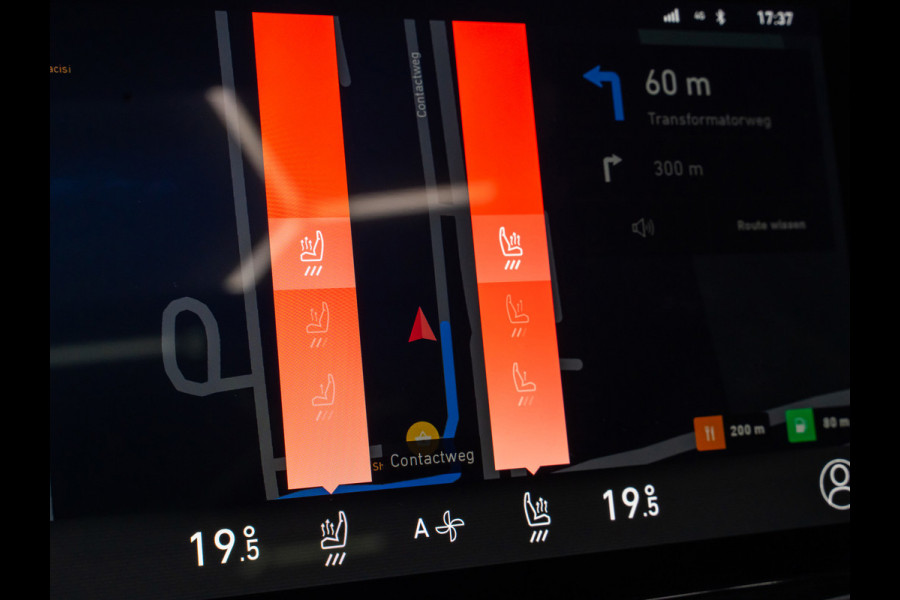 Lynk & Co 01 1.5 Autom, Panodak, Digidash, 360.camera, Carplay, Infinity sound