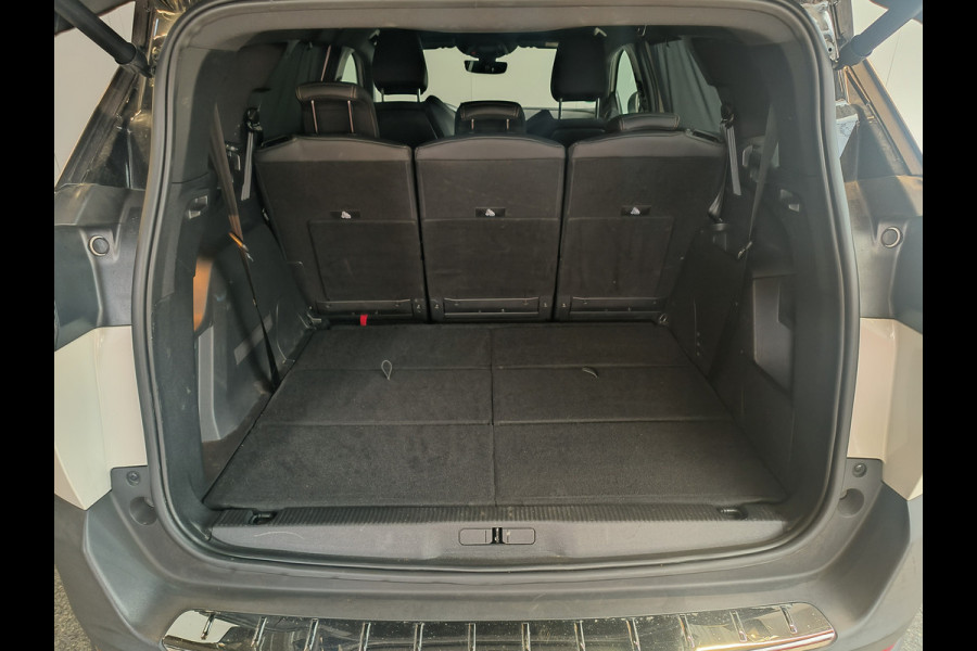 Peugeot 5008 1.2 PureTech Allure Pack Business 7 pers. uit 2023 Rijklaar + 12 maanden Bovag-garantie Henk Jongen Auto's in Helmond,  al 50 jaar service zoals 't hoort!