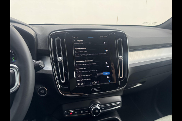 Volvo XC40 2.0 B3 Core | El.achterklep | 19 inch | Adaptive cruise | Prijs is rijklaar