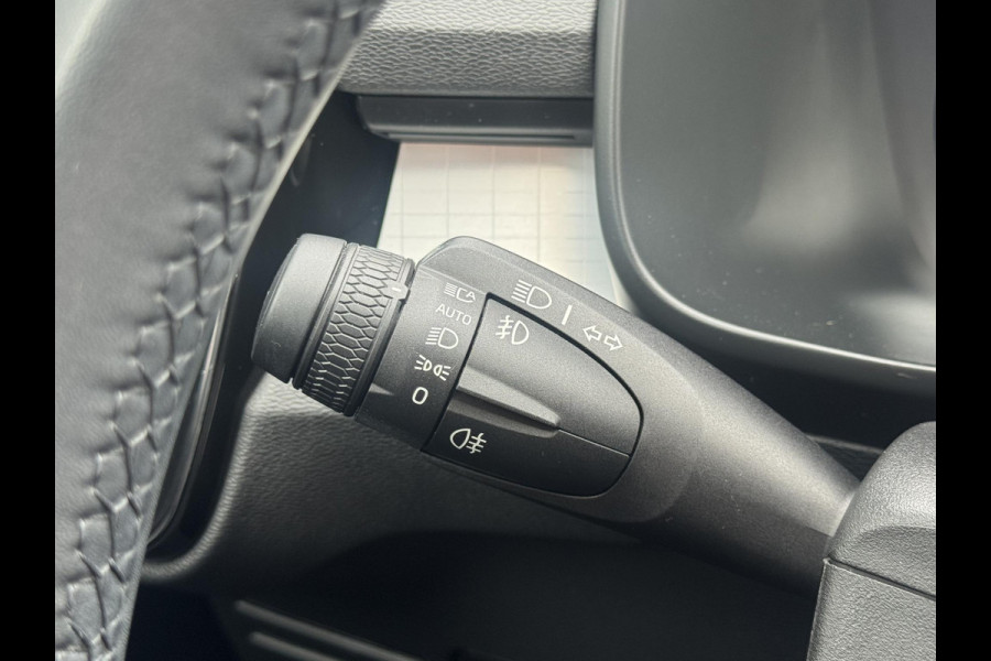 Volvo XC40 2.0 B3 Core | El.achterklep | 19 inch | Adaptive cruise | Prijs is rijklaar