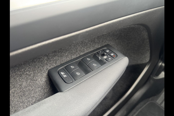 Volvo XC40 2.0 B3 Core | El.achterklep | 19 inch | Adaptive cruise | Prijs is rijklaar