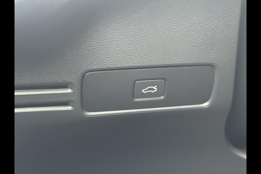 Volvo XC40 2.0 B3 Core | El.achterklep | 19 inch | Adaptive cruise | Prijs is rijklaar