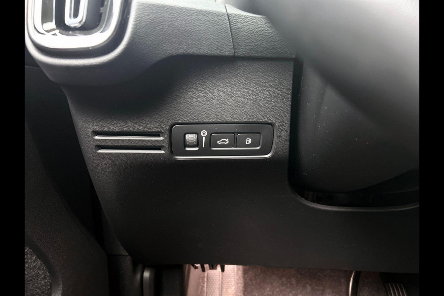 Volvo XC40 1.5 T4 Plug-in hybrid Dark NAVI & CARPLAY | EL-ACHTERKLEP | AD-CRUISE