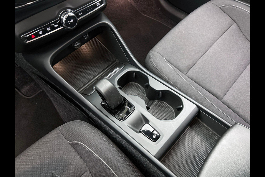 Volvo XC40 1.5 T4 Plug-in hybrid Dark NAVI & CARPLAY | EL-ACHTERKLEP | AD-CRUISE