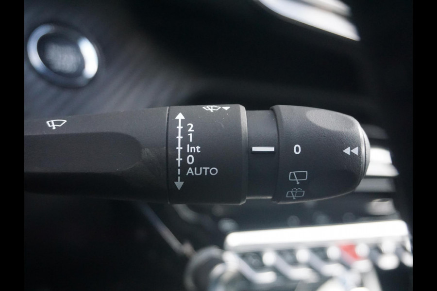 Peugeot 208 1.2 Hybrid 110 e-DCS6 Allure 360 camera