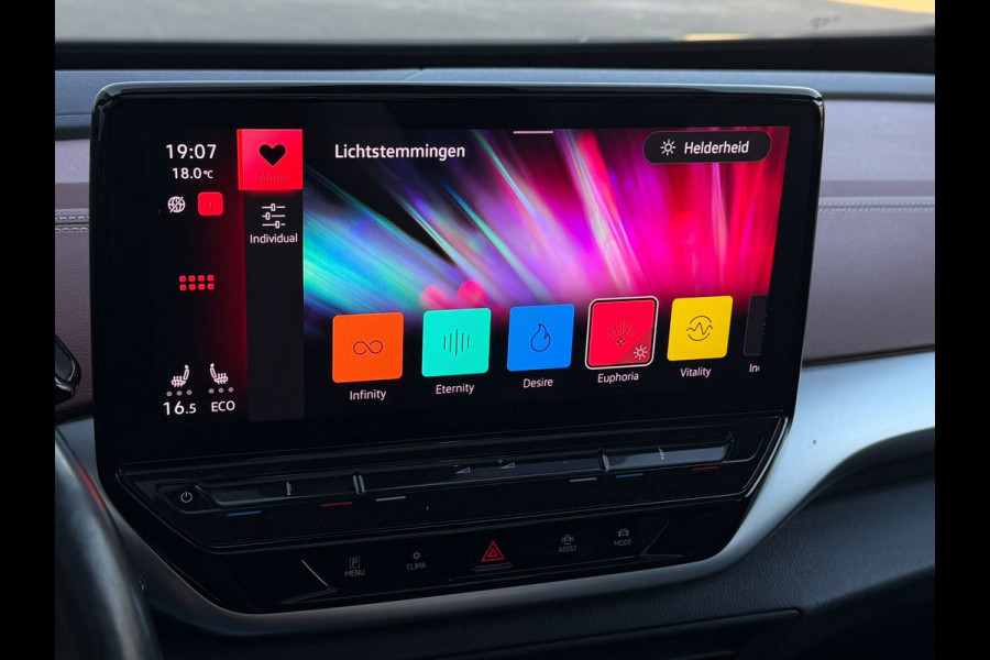 Volkswagen ID.4 Pro MAX 77 kWh, VOL OPTIES, panoramadak, soh 98 %, leder, el bedienbare trekhaak 21 inch, matrix led,, 360 camera