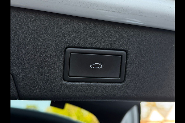 Volkswagen ID.4 Pro MAX 77 kWh, VOL OPTIES, panoramadak, soh 98 %, leder, el bedienbare trekhaak 21 inch, matrix led,, 360 camera