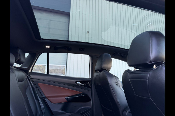 Volkswagen ID.4 Pro MAX 77 kWh, VOL OPTIES, panoramadak, soh 98 %, leder, el bedienbare trekhaak 21 inch, matrix led,, 360 camera