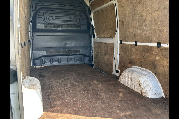 Mercedes-Benz Sprinter 314 2.2 CDI 143pk AUT-7 L2H2 EURO VI-D NAVI Camera ECC Keyless Bluetooth Navigatie-pakket Elektr.Spiegels+Verwarmd BlindSpot-Assist Regensensor Bordherkenning Trekhaak 3.500kg Trekvermogen Betonplex Wandbetimmerd