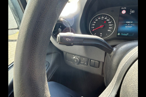 Mercedes-Benz Sprinter 314 2.2 CDI 143pk AUT-7 L2H2 EURO VI-D NAVI Camera ECC Keyless Bluetooth Navigatie-pakket Elektr.Spiegels+Verwarmd BlindSpot-Assist Regensensor Bordherkenning Trekhaak 3.500kg Trekvermogen Betonplex Wandbetimmerd