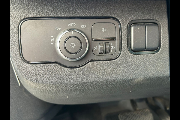 Mercedes-Benz Sprinter 314 2.2 CDI 143pk AUT-7 L2H2 EURO VI-D NAVI Camera ECC Keyless Bluetooth Navigatie-pakket Elektr.Spiegels+Verwarmd BlindSpot-Assist Regensensor Bordherkenning Trekhaak 3.500kg Trekvermogen Betonplex Wandbetimmerd