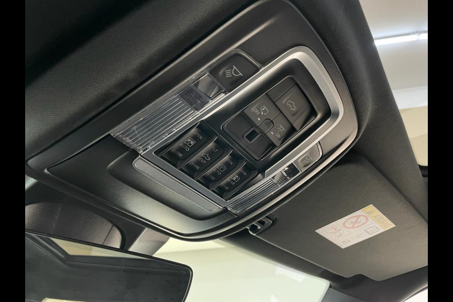 Dodge Ram Pick Up BJ2024 5.7 V8 4x4 Laramie Night Limited Pack 22inch / PANO / LPG / NL-AUTO