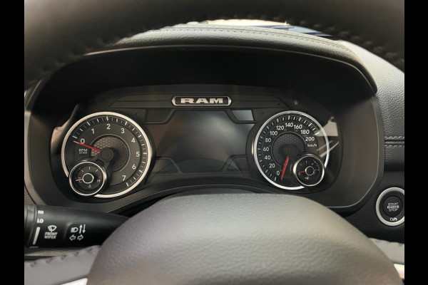 Dodge Ram Pick Up BJ2024 5.7 V8 4x4 Laramie Night Limited Pack 22inch / PANO / LPG / NL-AUTO
