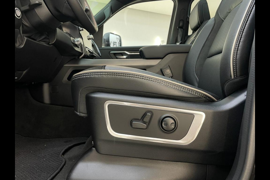Dodge Ram Pick Up BJ2024 5.7 V8 4x4 Laramie Night Limited Pack 22inch / PANO / LPG / NL-AUTO