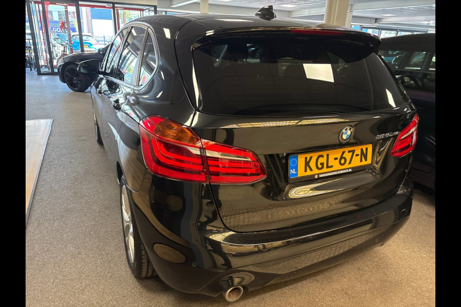 BMW 2 Serie Active Tourer 225xe iPerformance High Executive,pano/navi/camera/stoelverw/elec klep