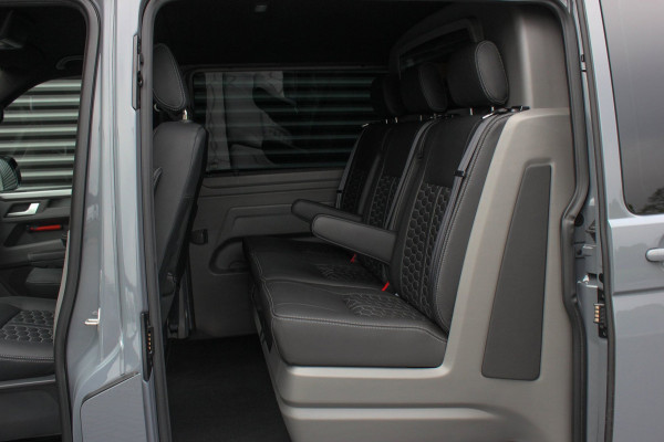 Volkswagen Transporter 2.0 TDI L2H1 BULLI 204PK DC DUBBEL CABINE / ALCANTARE HEMEL / FULL OPTIONS / LEDER / FULL BLACK / APPLE