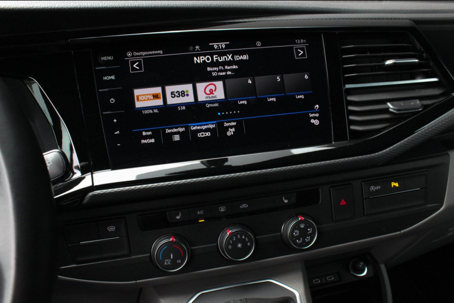 Volkswagen Transporter 2.0 TDI L2H1 BULLI 204PK DC DUBBEL CABINE / ALCANTARE HEMEL / FULL OPTIONS / LEDER / FULL BLACK / APPLE