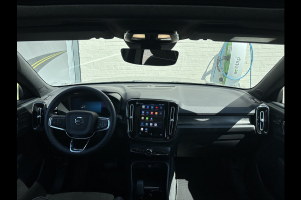 Volvo XC40 Recharge Ultimate 70 kWh | Zwenkbare trekhaak | Panorama dak | Adaptieve cruise | Harman Kardon | Memory |