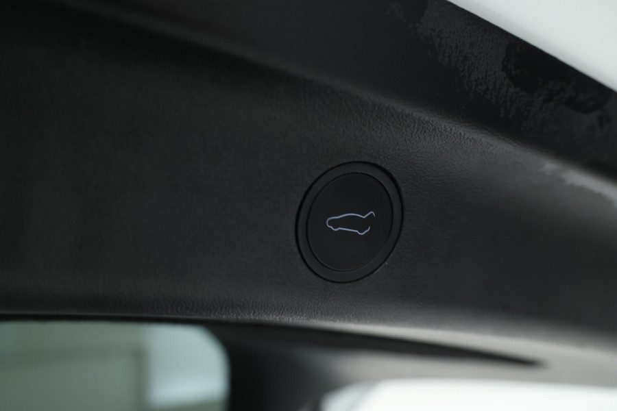 Tesla Model Y Long Range AWD 75 kWh Ruim 500Pk, Panorama, Climate,