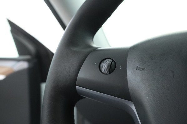Tesla Model Y Long Range AWD 75 kWh Ruim 500Pk, Panorama, Climate,