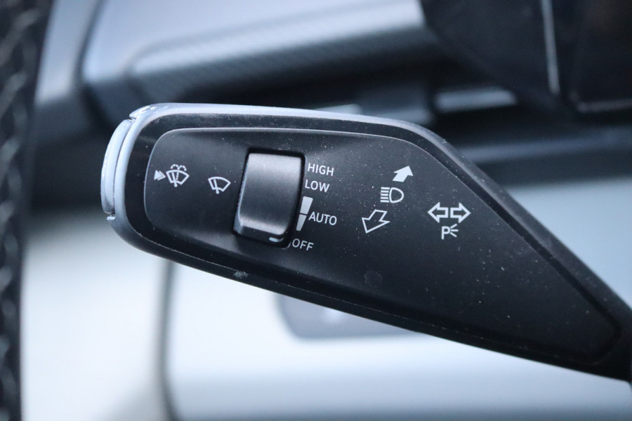 Ford Capri Premium Extended Range AWD 79 kWh Pano-dak/Adaptive-cruise/360camera/Stoelverwaming