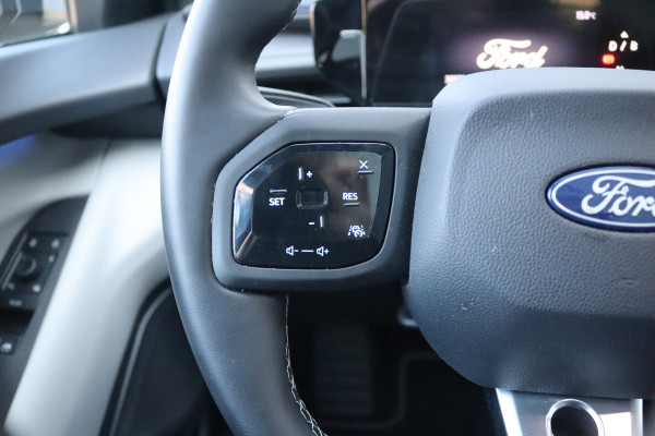 Ford Capri Premium Extended Range AWD 79 kWh Pano-dak/Adaptive-cruise/360camera/Stoelverwaming