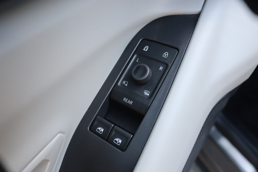 Ford Capri Premium Extended Range AWD 79 kWh Pano-dak/Adaptive-cruise/360camera/Stoelverwaming