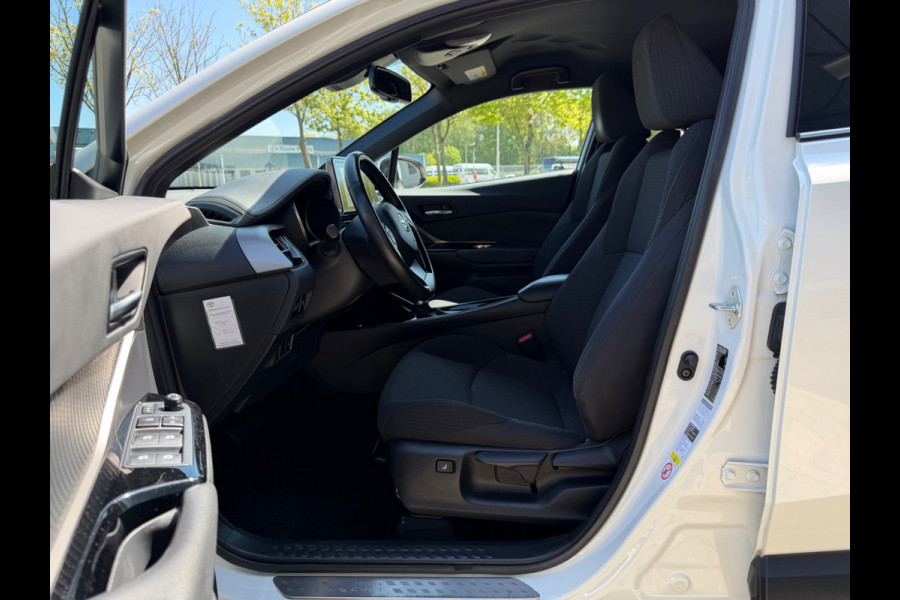 Toyota C-HR 1.8 Hybrid Business Intro, KeyLess, Camera, Trekhaak