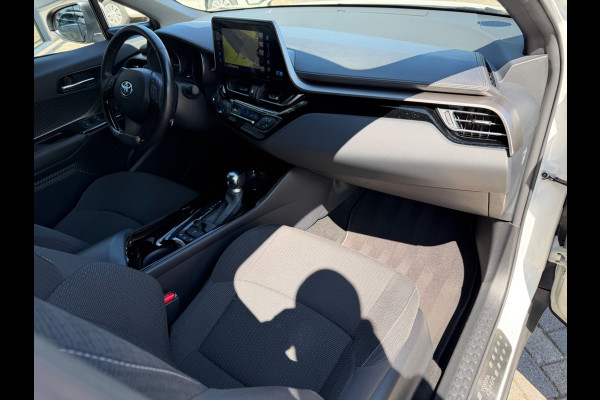 Toyota C-HR 1.8 Hybrid Business Intro, KeyLess, Camera, Trekhaak