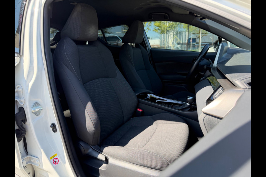 Toyota C-HR 1.8 Hybrid Business Intro, KeyLess, Camera, Trekhaak