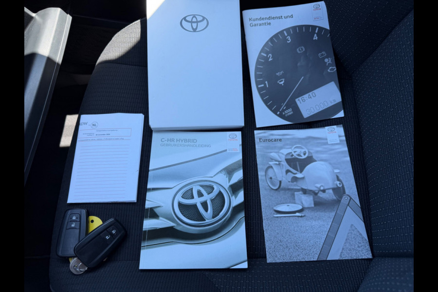 Toyota C-HR 1.8 Hybrid Business Intro, KeyLess, Camera, Trekhaak
