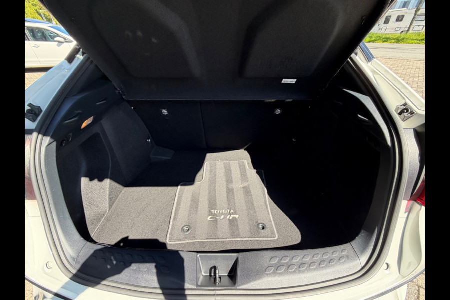 Toyota C-HR 1.8 Hybrid Business Intro, KeyLess, Camera, Trekhaak