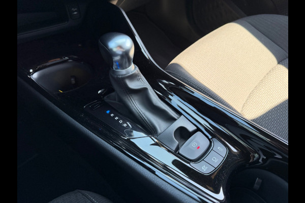 Toyota C-HR 1.8 Hybrid Business Intro, KeyLess, Camera, Trekhaak