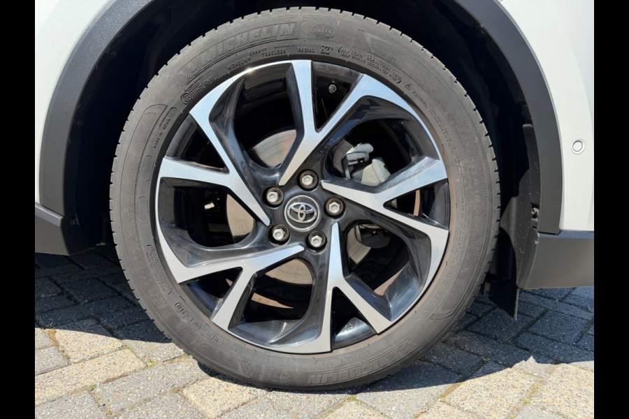 Toyota C-HR 1.8 Hybrid Business Intro, KeyLess, Camera, Trekhaak