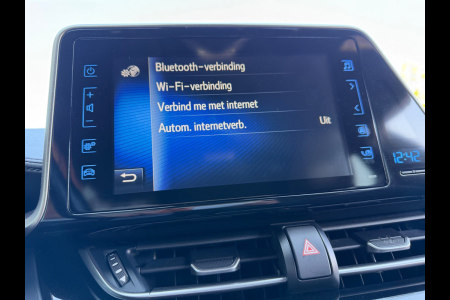 Toyota C-HR 1.8 Hybrid Business Intro, KeyLess, Camera, Trekhaak