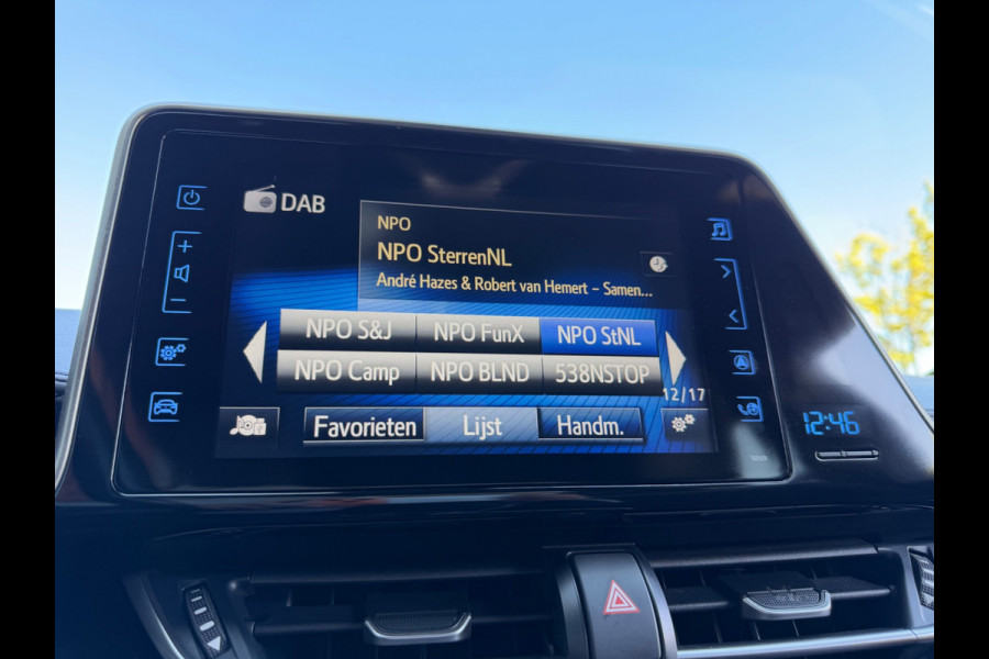 Toyota C-HR 1.8 Hybrid Business Intro, KeyLess, Camera, Trekhaak