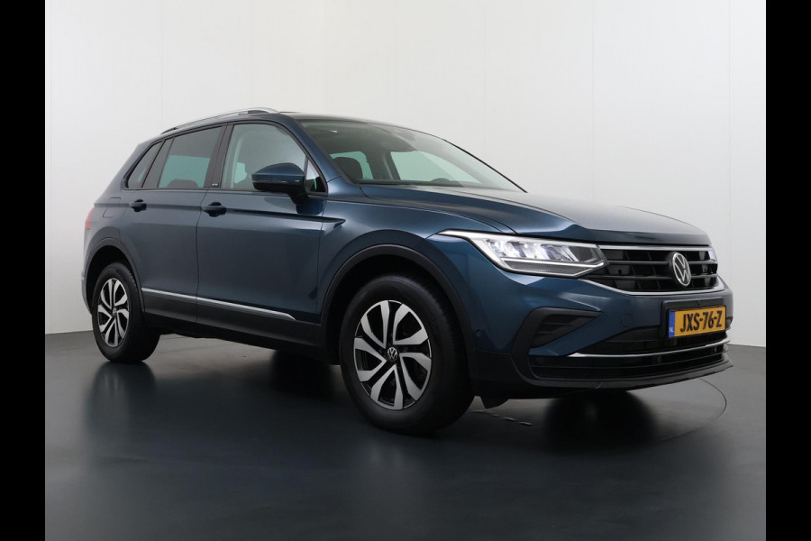 Volkswagen Tiguan 1.4 TSI eHybrid PHEV DIRECT LEVERBAAR | RECENT ONDERHOUD UITGEVOERD | 360 CAMERA ZICHT | STOEL- EN STUURWIELVERWARMING | PANORAMADAK | INCLUSIEF 12 MAANDEN BOVAG-GARANTIE